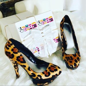 Bebe leopard pumps